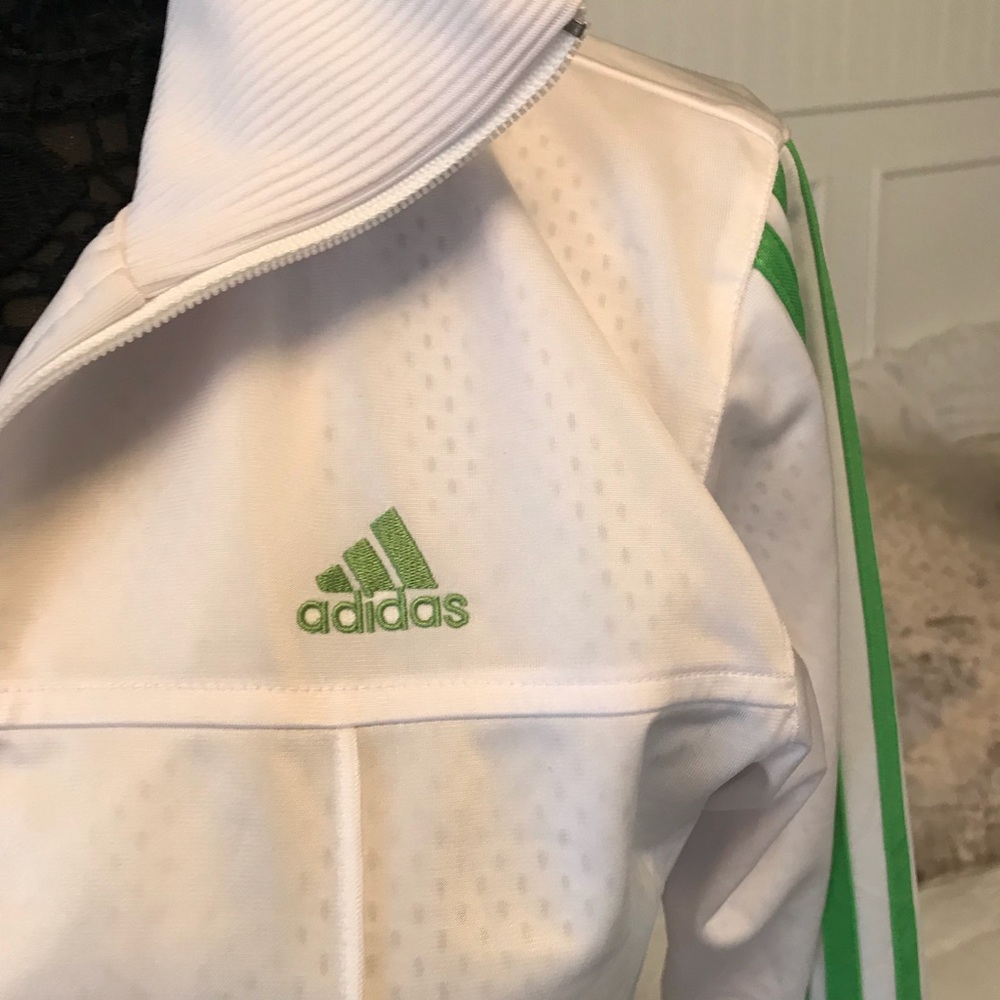 ✨VINTAGE ADIDAS WINDBREAKER✨